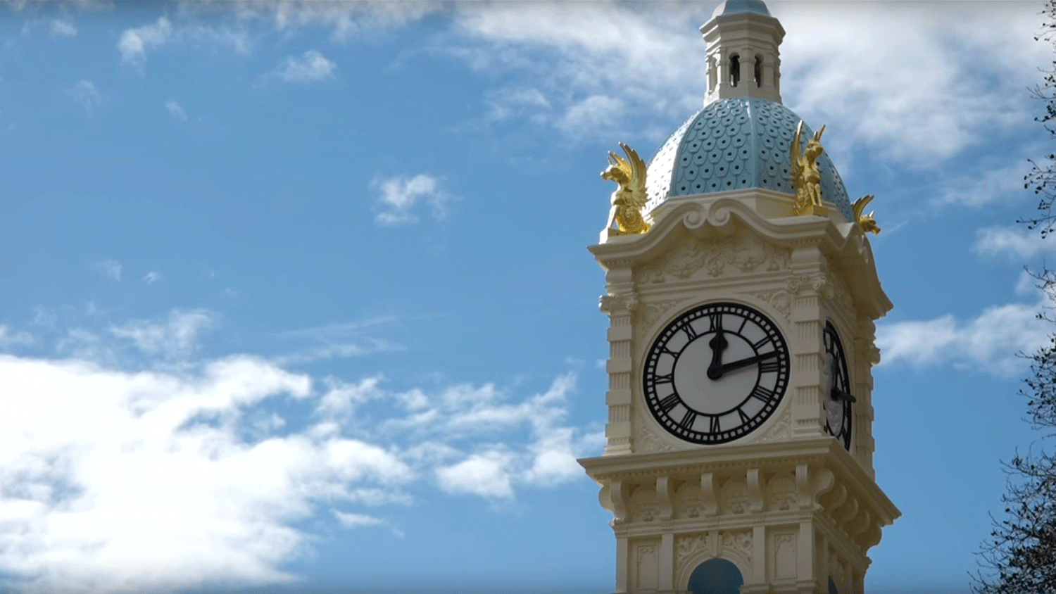 webclock_0001s_0001_Layer 101